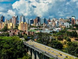 Renta y Alquiler de carros, autos o vehiculos - Car Rental Medellin, Envigado, Itagui Rionegro